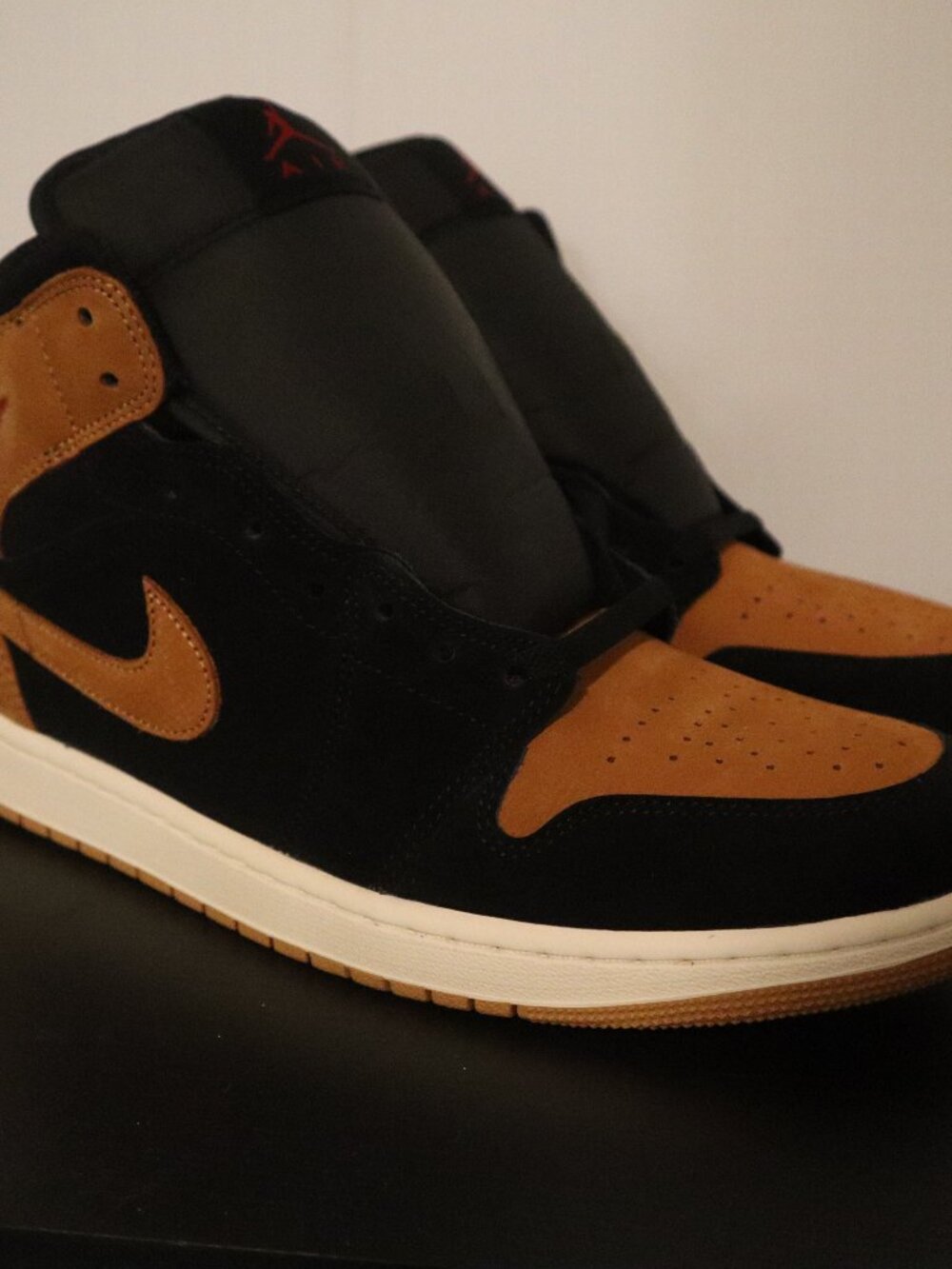 Size 13 - Nike Air Jordan 1 Mid SE Black Flax Red Sail Men's HV4091-002 New